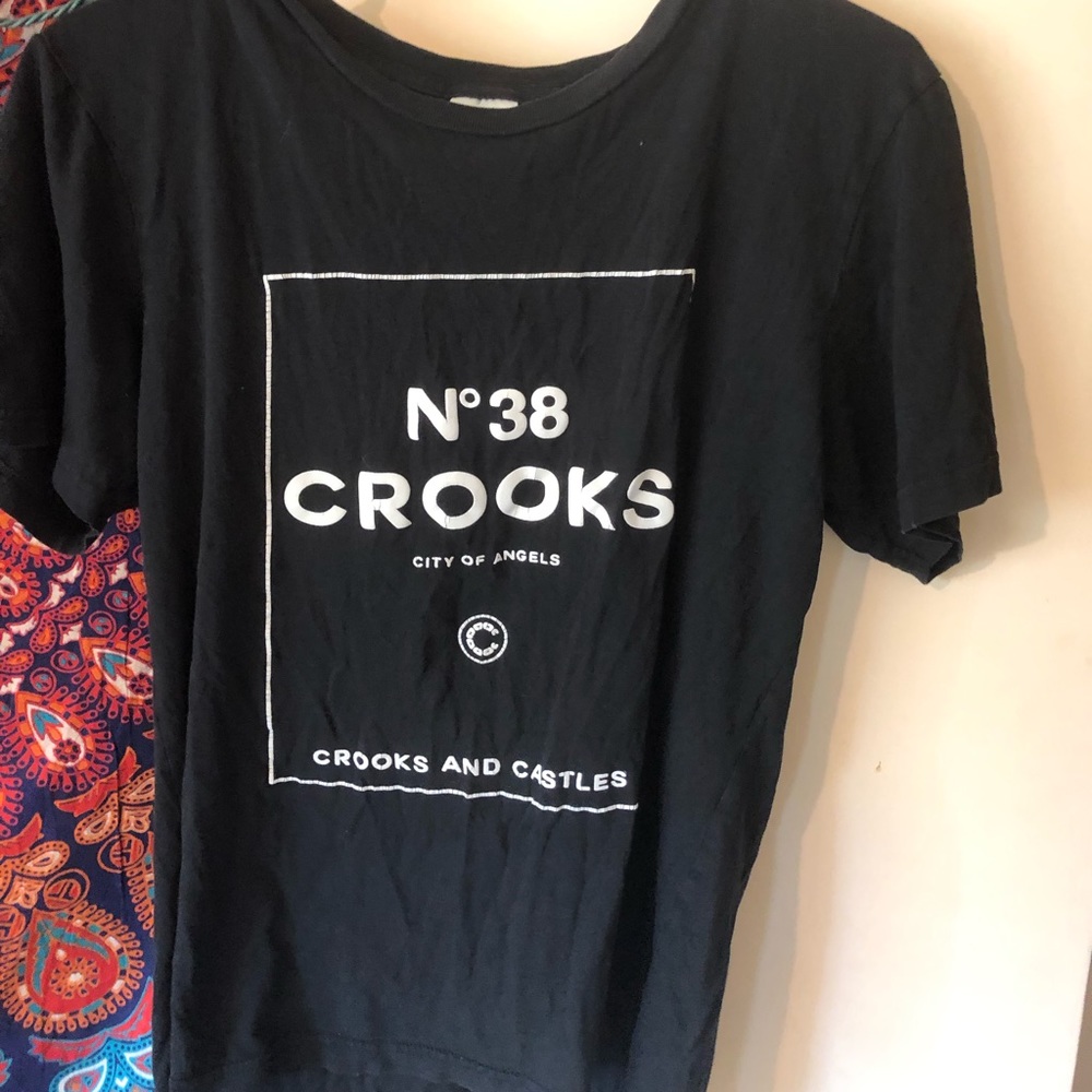 Crooks and castles tee shirt